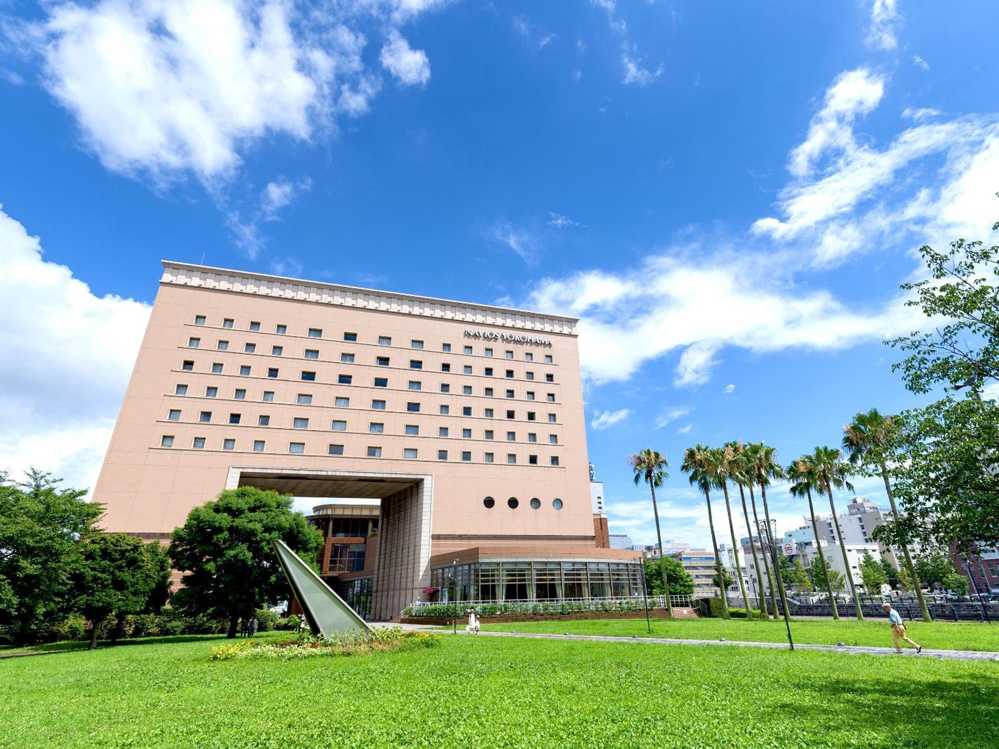 Navios Yokohama 3*