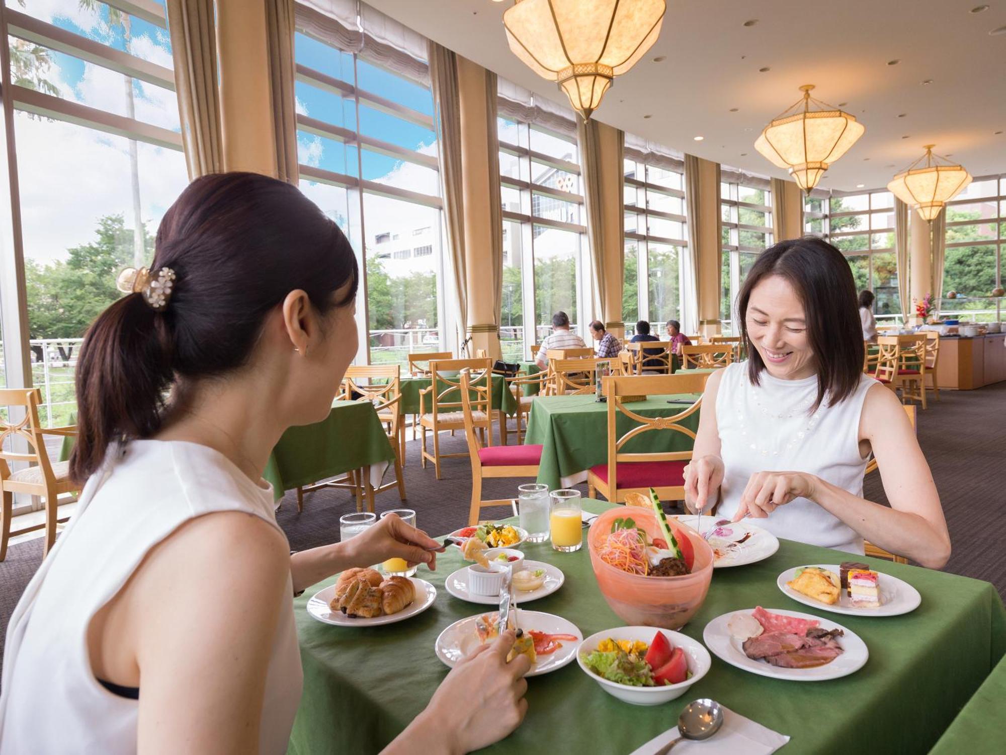 酒店 Navios Yokohama 3*